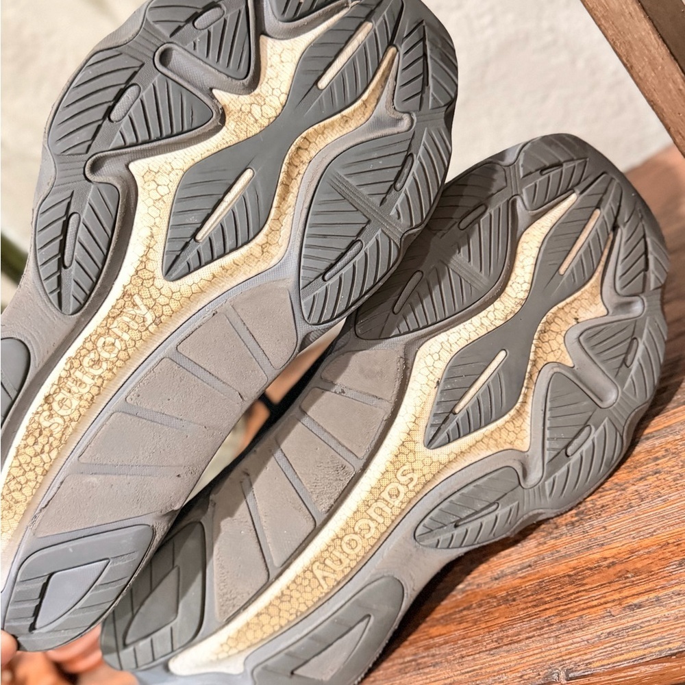 Saucony Hurricane 24 Running Shoes Men's Size 13 Black Shadow New Training - Picture 11 of 11